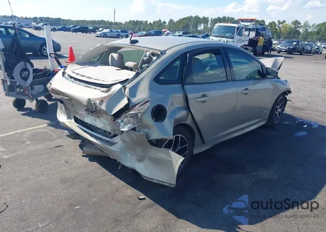 2016 Ford Focus Se z USA, uszkodzony, nr VIN 1FADP3F20GL401697